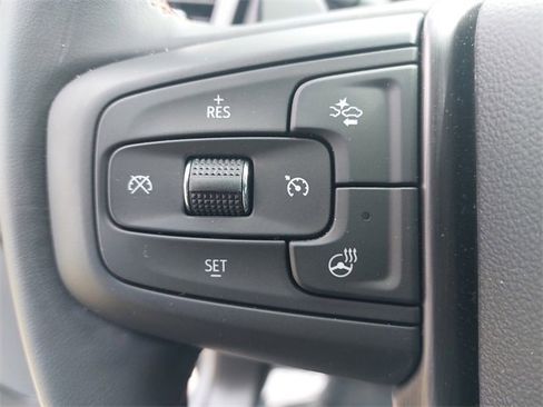 Used 2025 GMC Sierra 1500 AT4 w/ AT4 Premium Package image 17