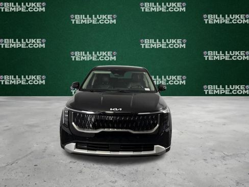 Used 2025 Kia Carnival image 10