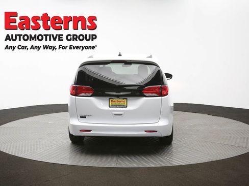 Used 2023 Chrysler Voyager LX FWD image 36