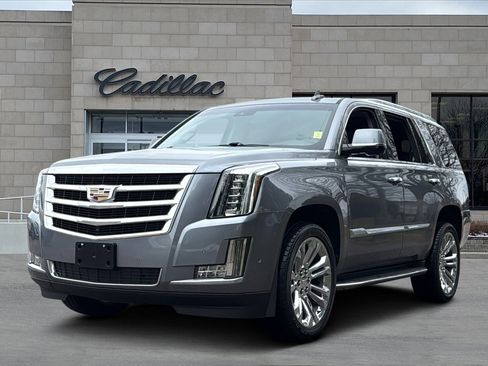Used 2018 Cadillac Escalade Luxury image 5
