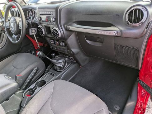 Certified 2017 Jeep Wrangler Unlimited Sport image 24