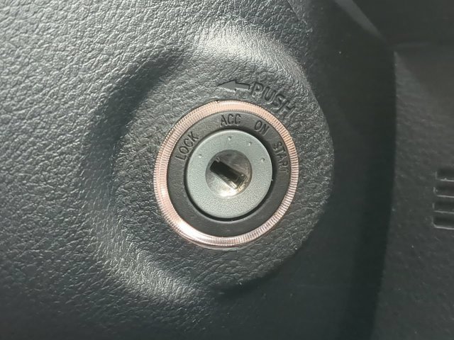 Used 2018 Toyota Tacoma SR5 RWD image 32