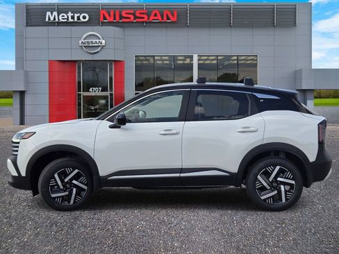 New 2026 Nissan Kicks SV w/ Cold Weather Package FWD image 3