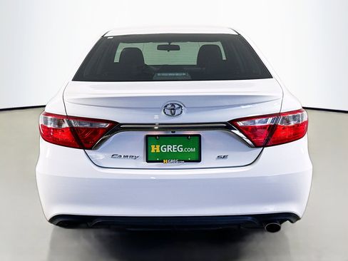 Used 2017 Toyota Camry SE image 8