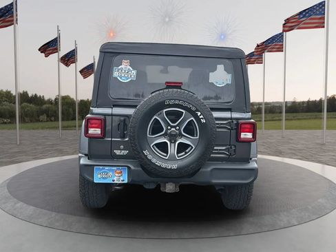 Used 2020 Jeep Wrangler Sport AWD/4WD image 6