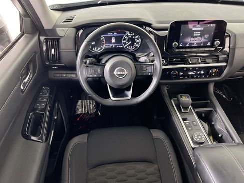 Used 2022 Nissan Pathfinder SV image 19