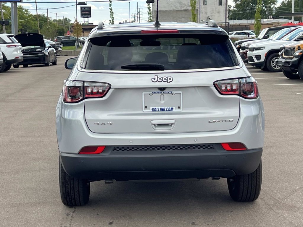Used 2026 Jeep Compass Limited AWD/4WD image 5