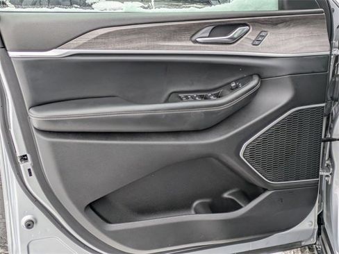 Certified 2021 Jeep Grand Cherokee L Limited image 12