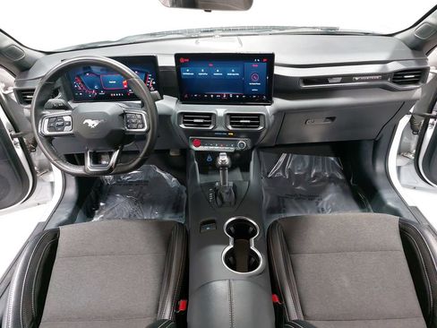 Used 2024 Ford Mustang Coupe image 9