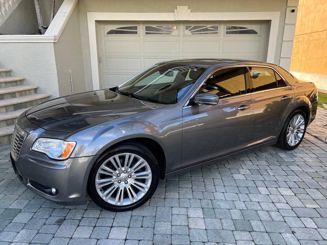 Used 2011 Chrysler 300 C w/ Sound Group RWD image 1