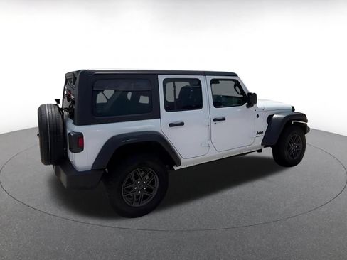 Used 2025 Jeep Wrangler Unlimited Sport AWD/4WD image 12