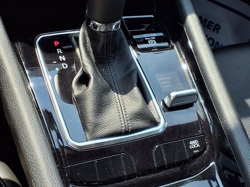 Used 2024 Jeep Compass Limited image 8