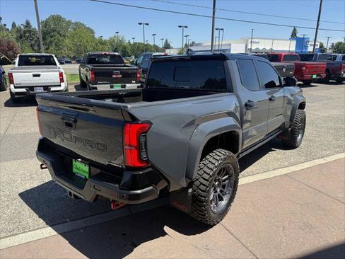 Used 2025 Toyota Tacoma TRD Pro AWD/4WD image 7