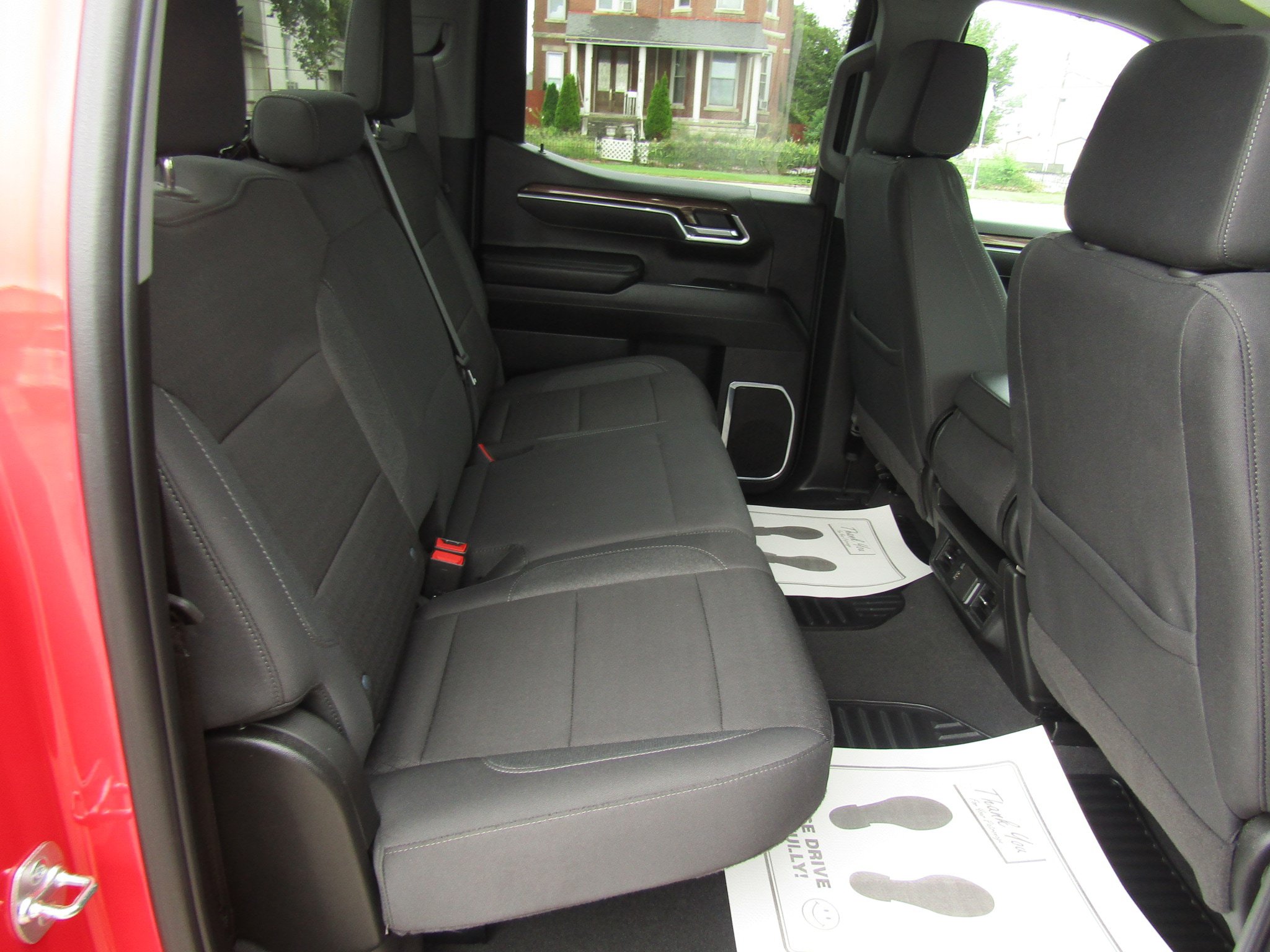 Used 2025 Chevrolet Silverado 1500 LT AWD/4WD image 18