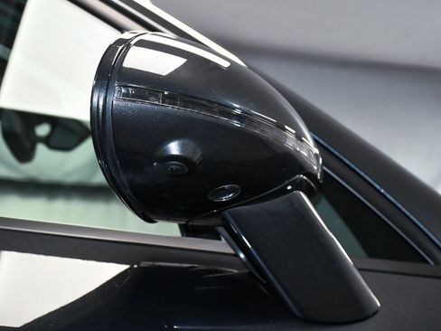 Used 2024 Porsche Macan image 69