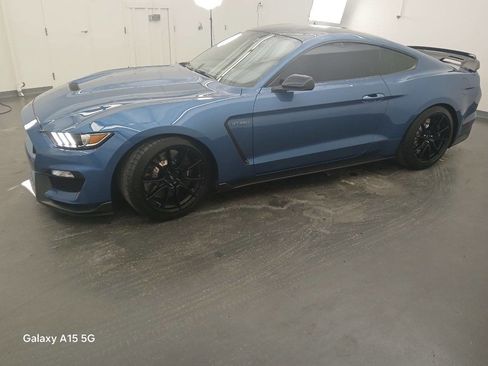 Used 2019 Ford Mustang Shelby GT350 w/ Technology Package image 2
