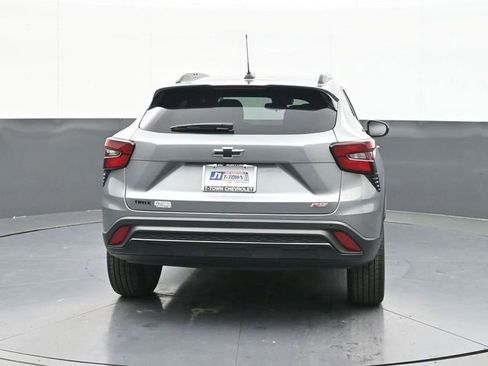 New 2026 Chevrolet Trax RS w/ Driver Confidence Package FWD image 8