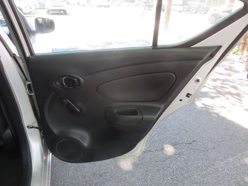 Used 2019 Nissan Versa S Plus FWD image 28