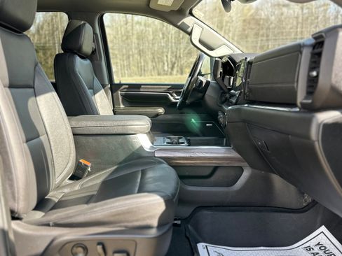 Used 2024 Chevrolet Silverado 2500 LTZ w/ LTZ Plus Package image 17