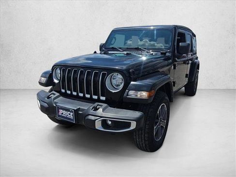 Used 2023 Jeep Wrangler Unlimited Sahara w/ Cold Weather Group AWD/4WD image 2