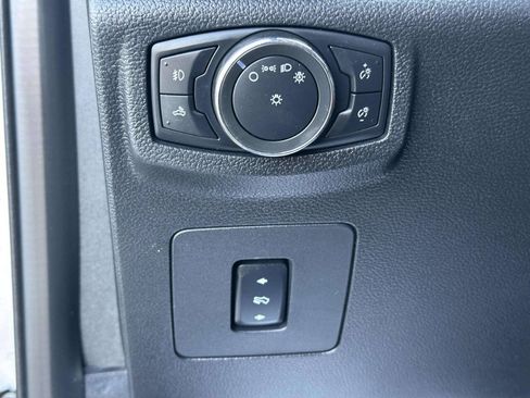 Used 2017 Ford F150 XLT w/ Equipment Group 302A Luxury AWD/4WD image 17