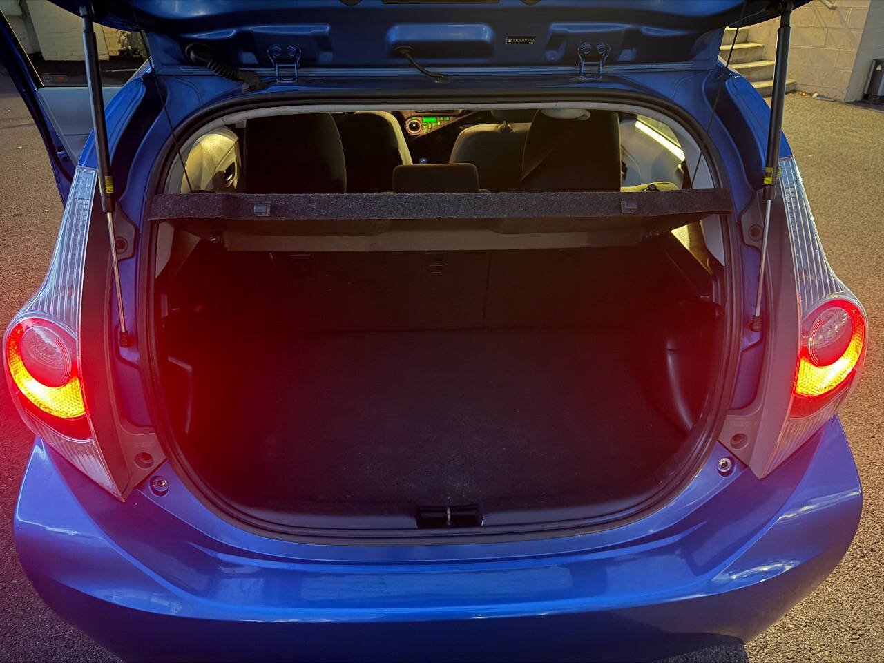 Used 2013 Toyota Prius C Two FWD image 10