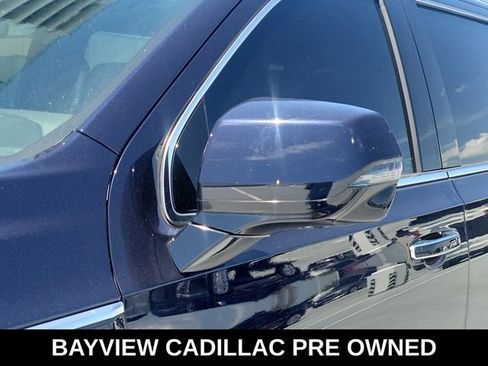Used 2022 GMC Yukon XL Denali AWD/4WD image 11