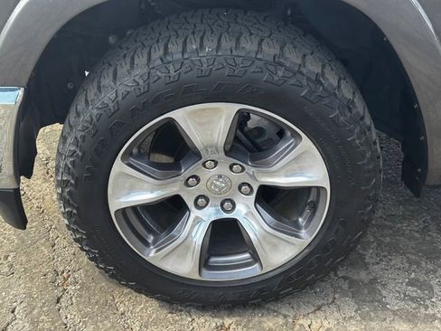 Used 2020 RAM 1500 Laramie AWD/4WD image 10