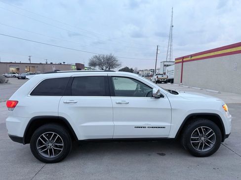Used 2018 Jeep Grand Cherokee Limited AWD/4WD image 8