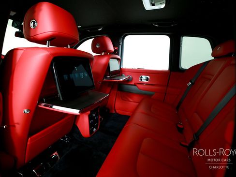 New 2026 Rolls-Royce Cullinan image 20