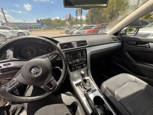 Used 2013 Volkswagen Passat 2.5 SE FWD image 16