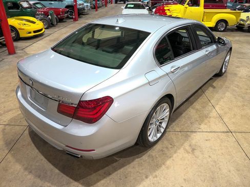 Used 2013 BMW 750Li xDrive AWD/4WD image 17