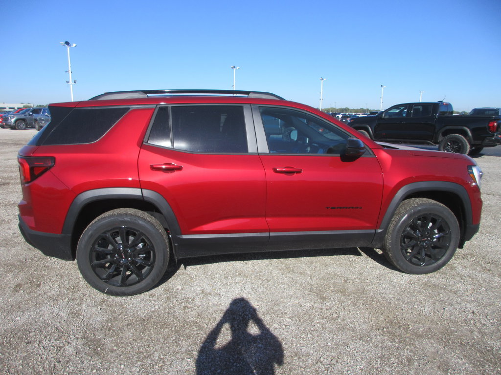 New 2027 GMC Terrain Elevation w/ Elevation Premium Package FWD image 3
