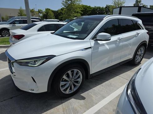 Certified 2022 INFINITI QX50 Luxe FWD image 2