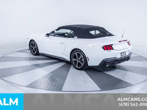 Used 2025 Ford Mustang Premium RWD image 7