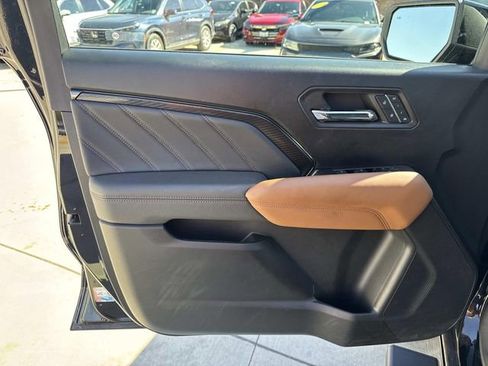 Used 2024 GMC Canyon AT4 w/ AT4 Premium Package AWD/4WD image 19