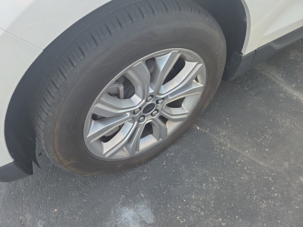 Certified 2024 Ford Edge Titanium AWD/4WD image 3