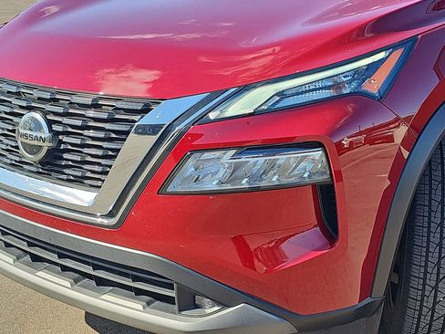 Used 2021 Nissan Rogue SL image 34