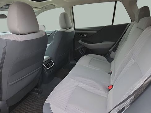 Used 2022 Subaru Outback Premium image 19