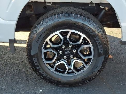 Certified 2022 Ford F150 XLT w/ Equipment Group 302A High image 30