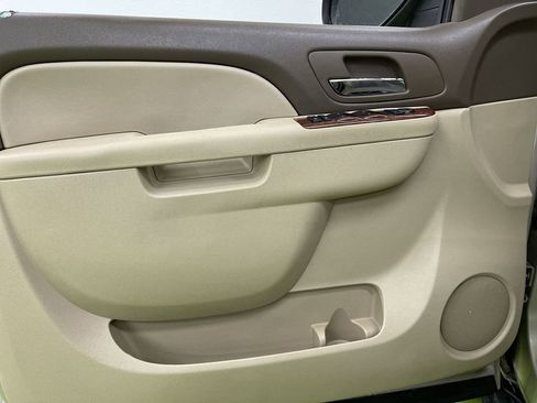 Used 2012 GMC Yukon SLE w/ Convenience Package image 16