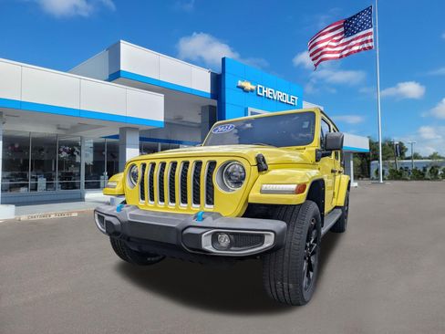 Used 2023 Jeep Wrangler Unlimited Sahara AWD/4WD image 6