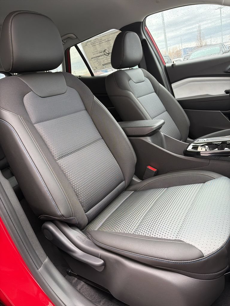 New 2026 Chevrolet Trax LT w/ Driver Confidence Package FWD image 8