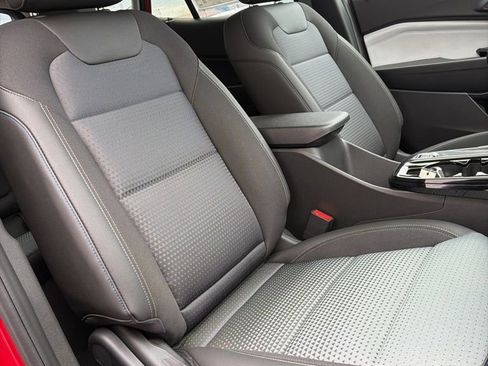 New 2026 Chevrolet Trax LT w/ Driver Confidence Package FWD image 8