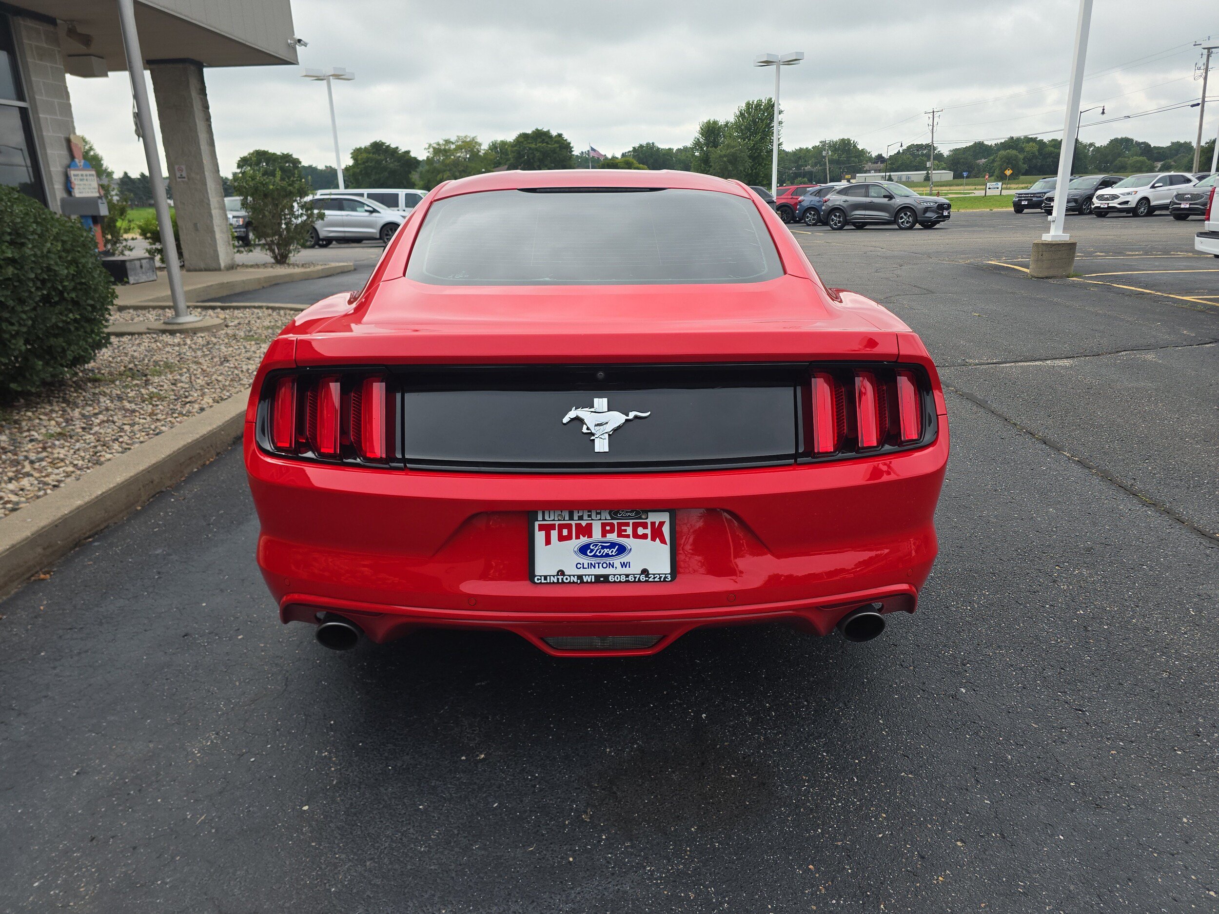 Used 2017 Ford Mustang Coupe RWD image 7
