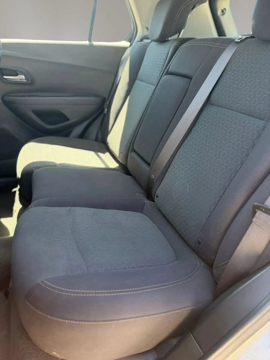 Used 2020 Chevrolet Trax LS FWD image 17
