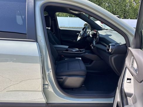 Used 2025 Chevrolet Equinox LT w/ Safety and Technology Package AWD/4WD image 27
