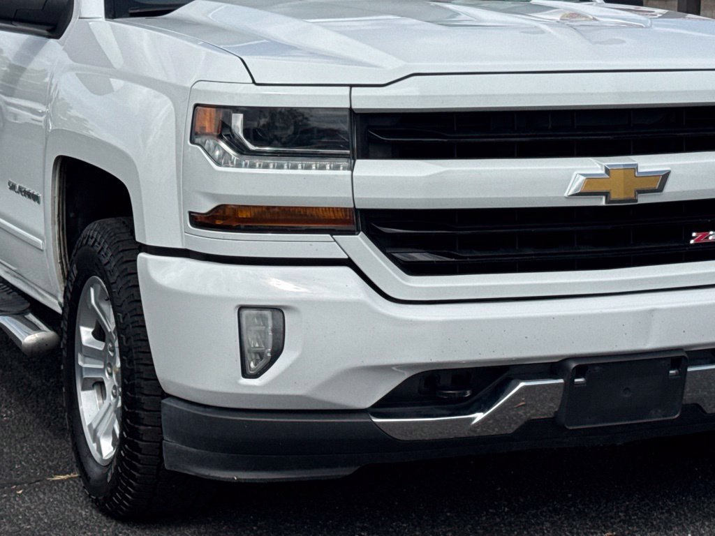 Used 2018 Chevrolet Silverado 1500 LT w/ All Star Edition AWD/4WD image 2