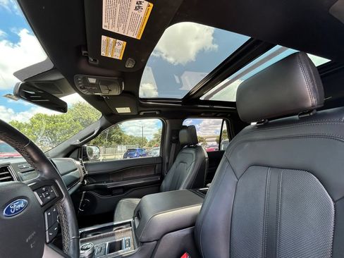 Used 2018 Ford Expedition Limited w/ Equipment Group 302A RWD image 12