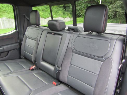 Used 2025 Ford F150 Raptor AWD/4WD image 35